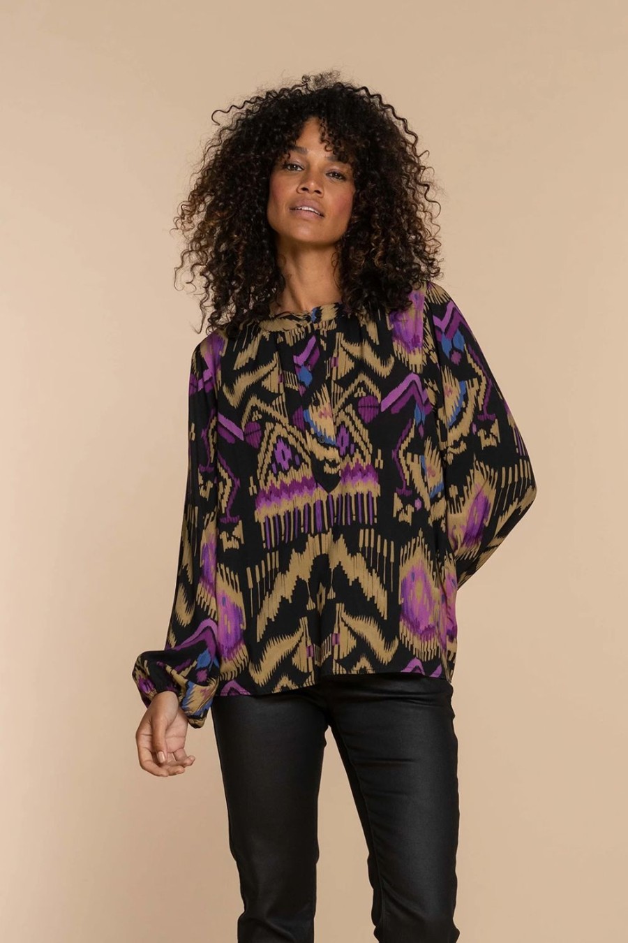 Vrouwen Geisha Fashion | Geisha Dames Top Met Ikat Print 33678-20 Zwart