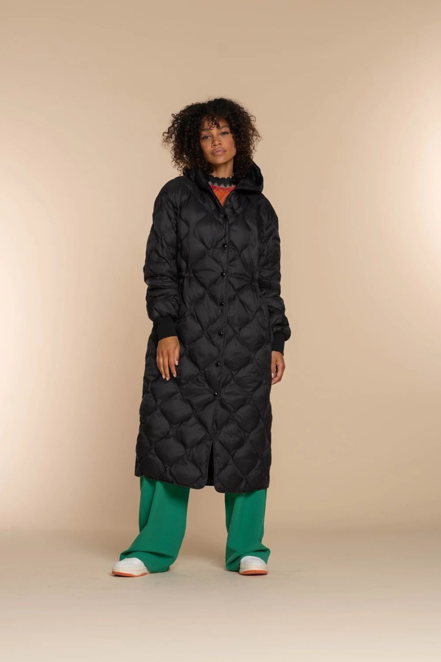 Vrouwen Geisha Fashion | Geisha Dames Lange Puffer Jas 38501-10 Zwart